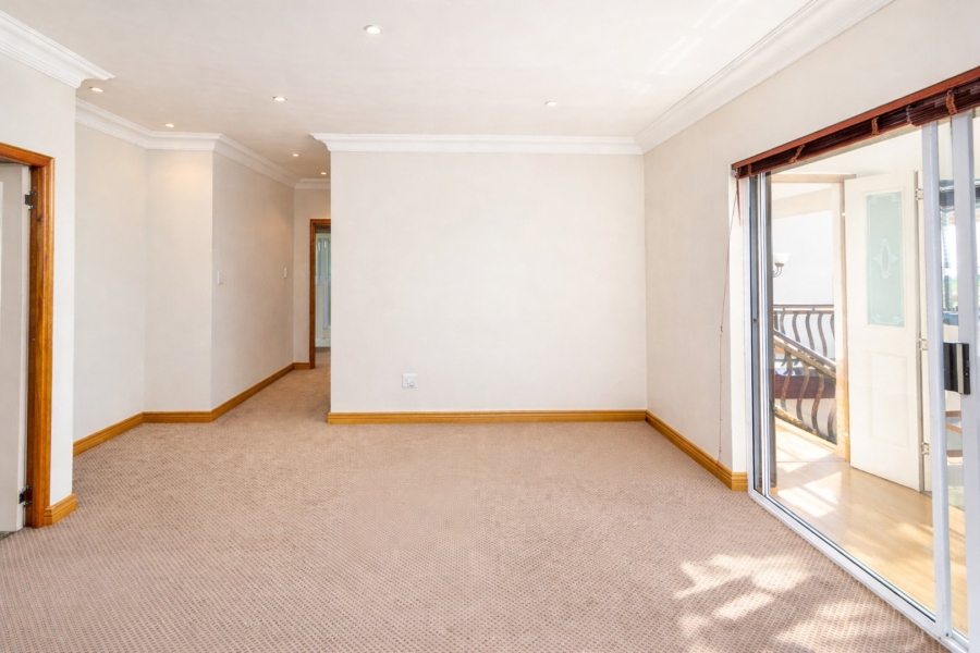 5 Bedroom Property for Sale in Caribbean Beach Club North West